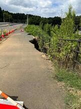 穴が広がってます