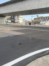 何かのふたが外れてます　危ない
