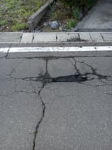 道路の穴