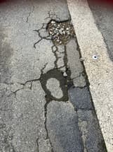 道路陥没